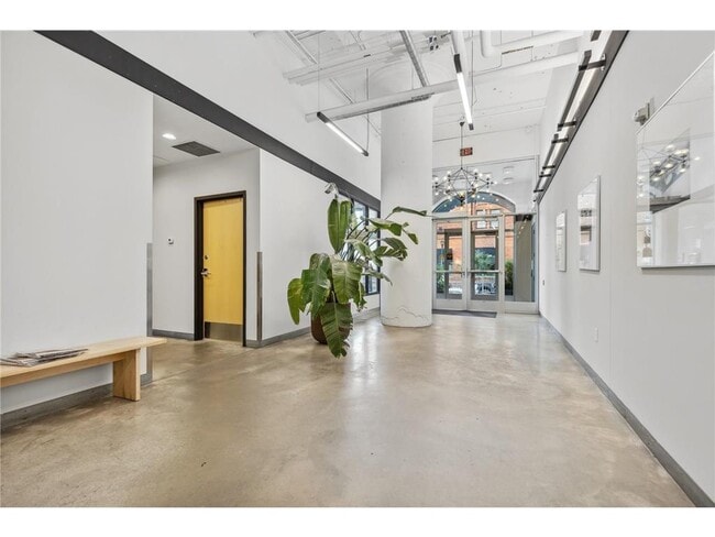 Building Photo - 250 Park Ave