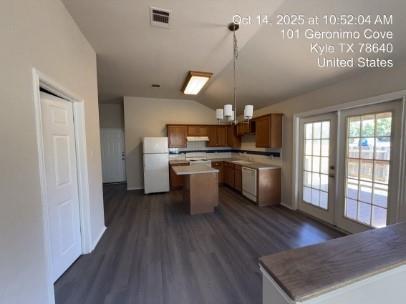 Building Photo - 101 Geronimo Cove