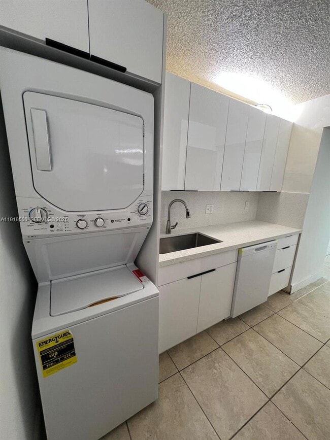 Building Photo - 8240 SW 210th St