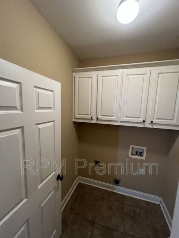 Building Photo - 767 Summer Breeze Dr