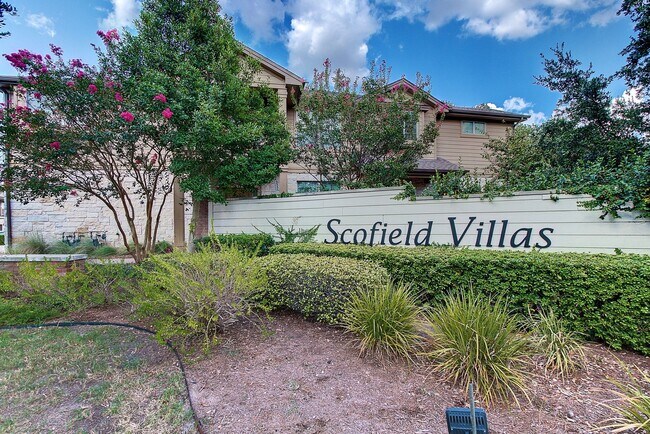 Primary Photo - Immaculately Maintained 2/2.5 Townhome In ...