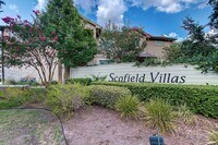 Building Photo - Immaculately Maintained 2/2.5 Townhome In Desirable North Location!