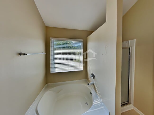 Building Photo - 7145 Riverfront Dr