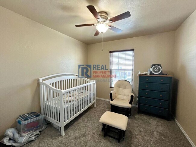 Building Photo - 10503 Country Park Point