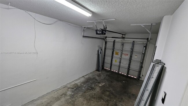 Building Photo - 5084 NW 112th Ct