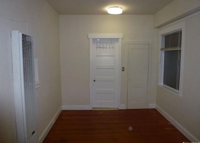 Building Photo - 10 Brooklyn Pl