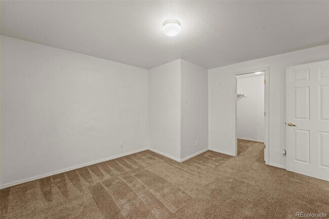 Building Photo - 6082 Colony Cir
