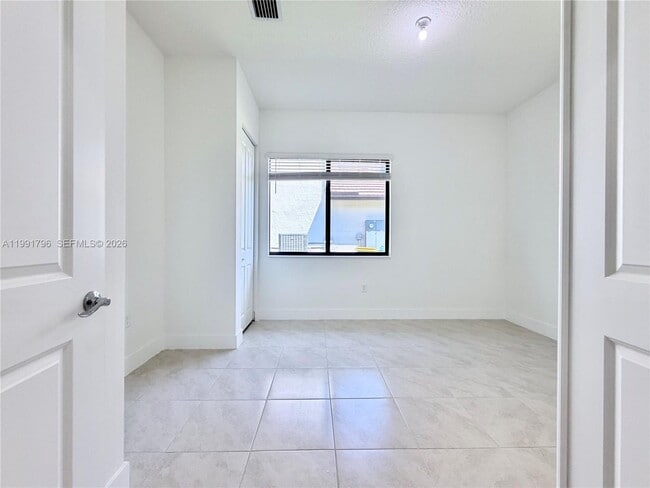 Building Photo - 5028 Gambero Wy