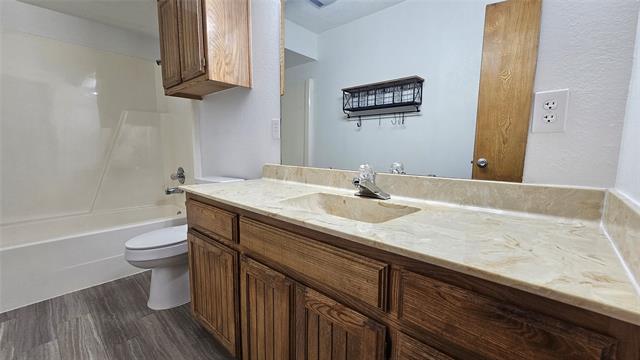 Building Photo - 1700 Kendolph Dr