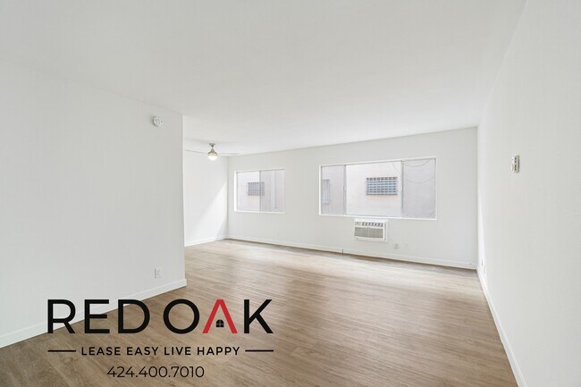 Primary Photo - Gorgeous One Bedroom with Large Windows, A...