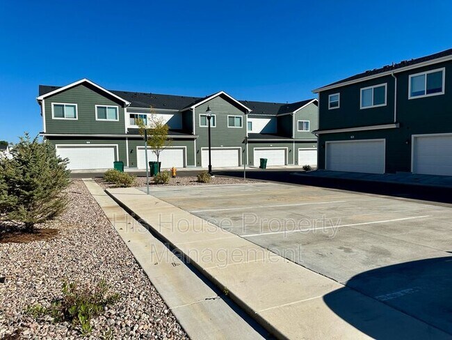 Building Photo - 3905 Congaree Way