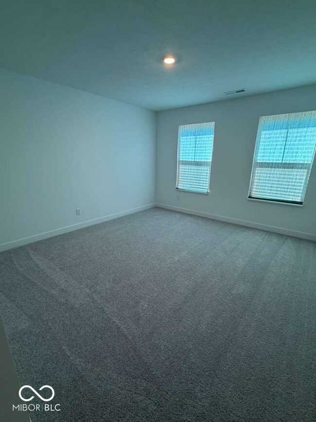 Building Photo - 2039 Dixon Crk Dr