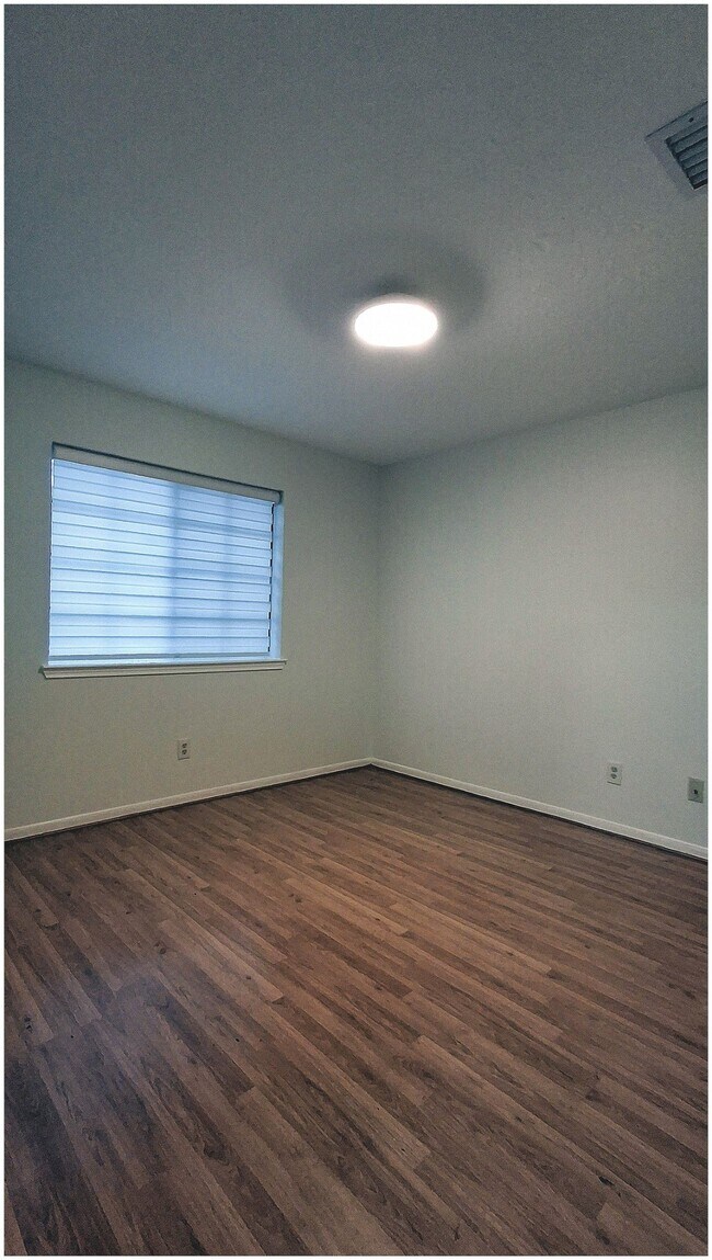 Building Photo - 11066 Landsbury Ct