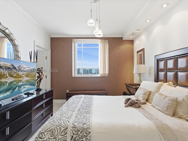 Building Photo - 17875 Collins Ave