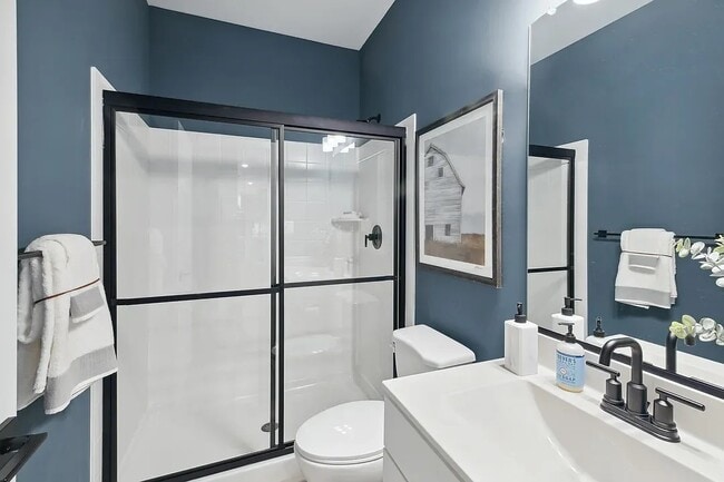 Building Photo - 132 Reformation Dr