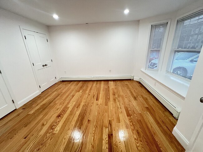 Building Photo - 50 Conant St