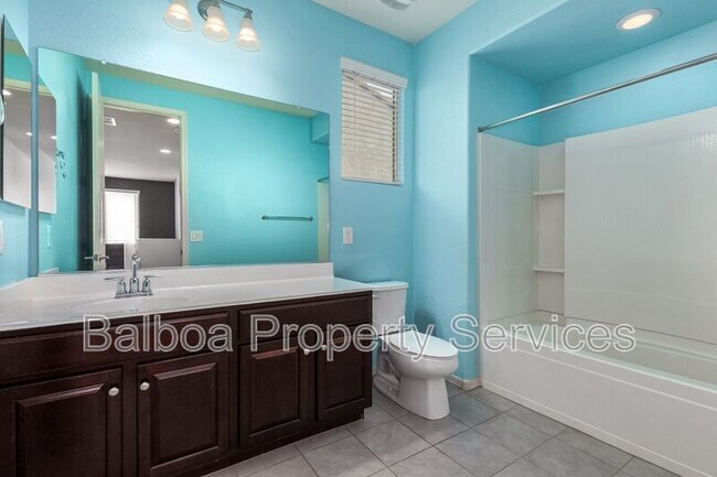 Building Photo - 5427 S Canyon Rim