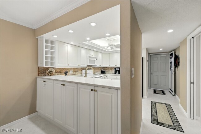 Building Photo - 26000 Hickory Blvd