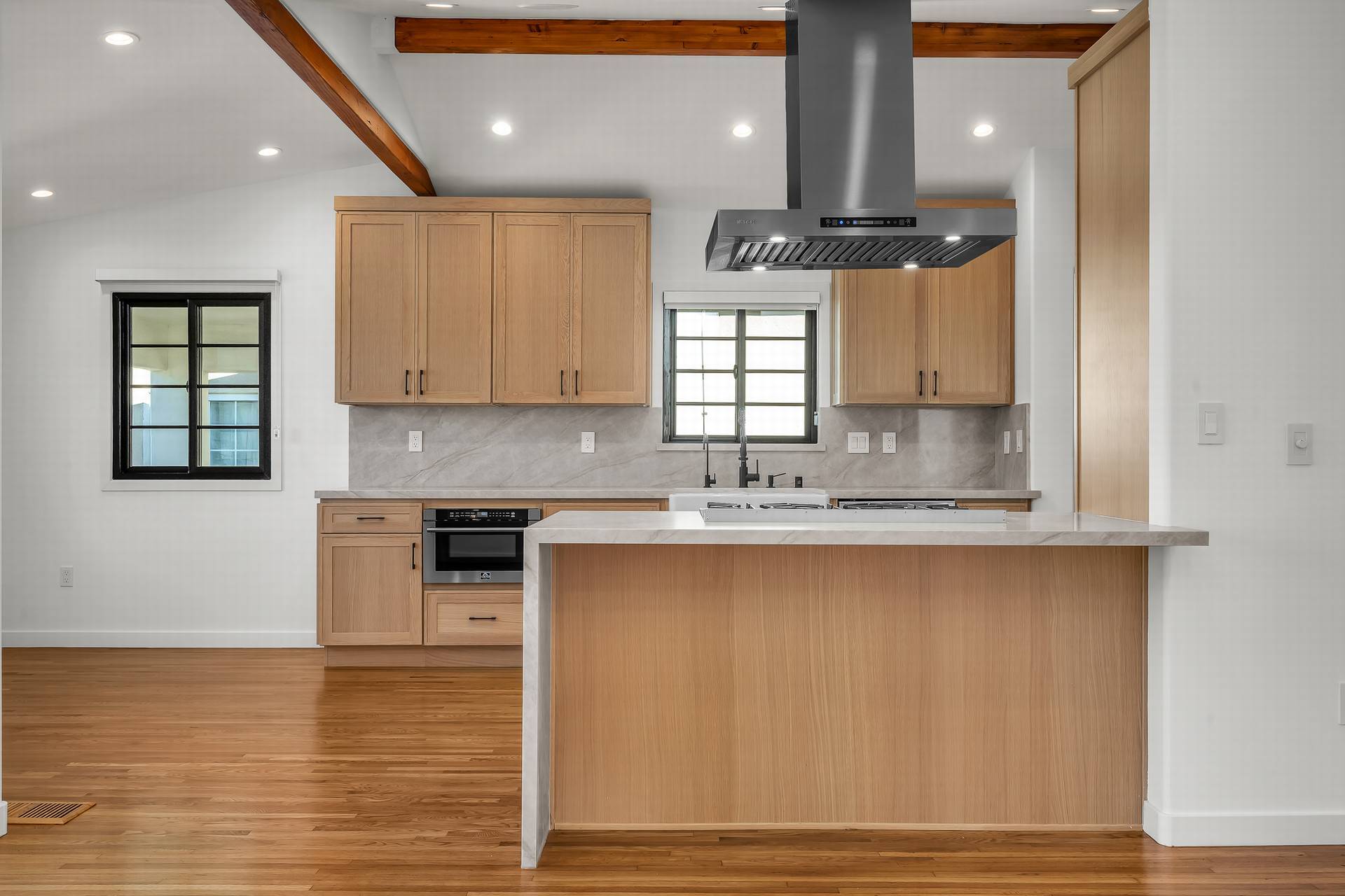 Building Photo - 920 S Spaulding Ave