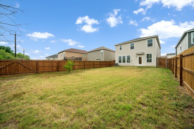 Building Photo - 3218 Comanche Crossing