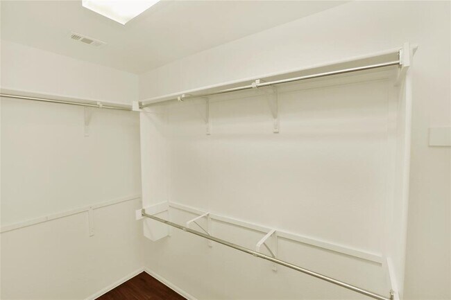 Building Photo - 113 Monument Hill Trail