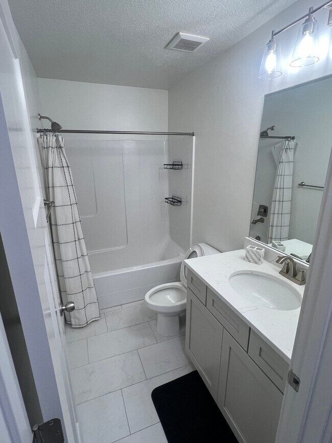 Building Photo - 987 W Coral Charm Way