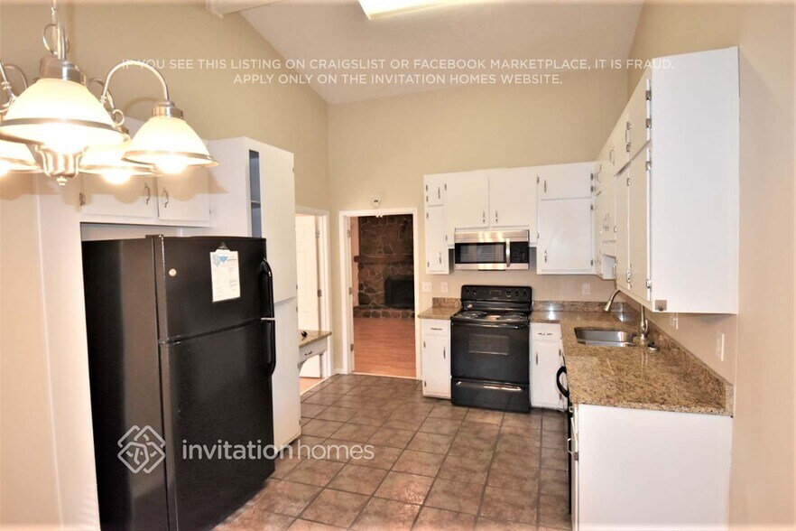 Building Photo - 6514 Woodthrush Way
