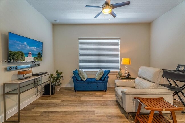 Building Photo - 4658 Greenway Dr