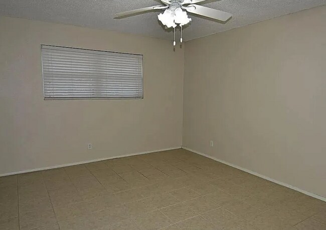 Building Photo - 3 bed 2 bath in Midway ISD