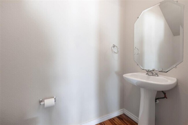 Building Photo - 1432 Anise Dr