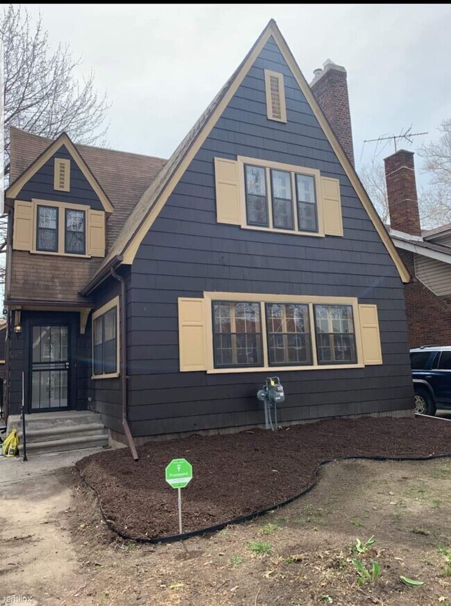 3 br, 1.5 bath House Russell Woods 4251 Glendale Ave Detroit MI