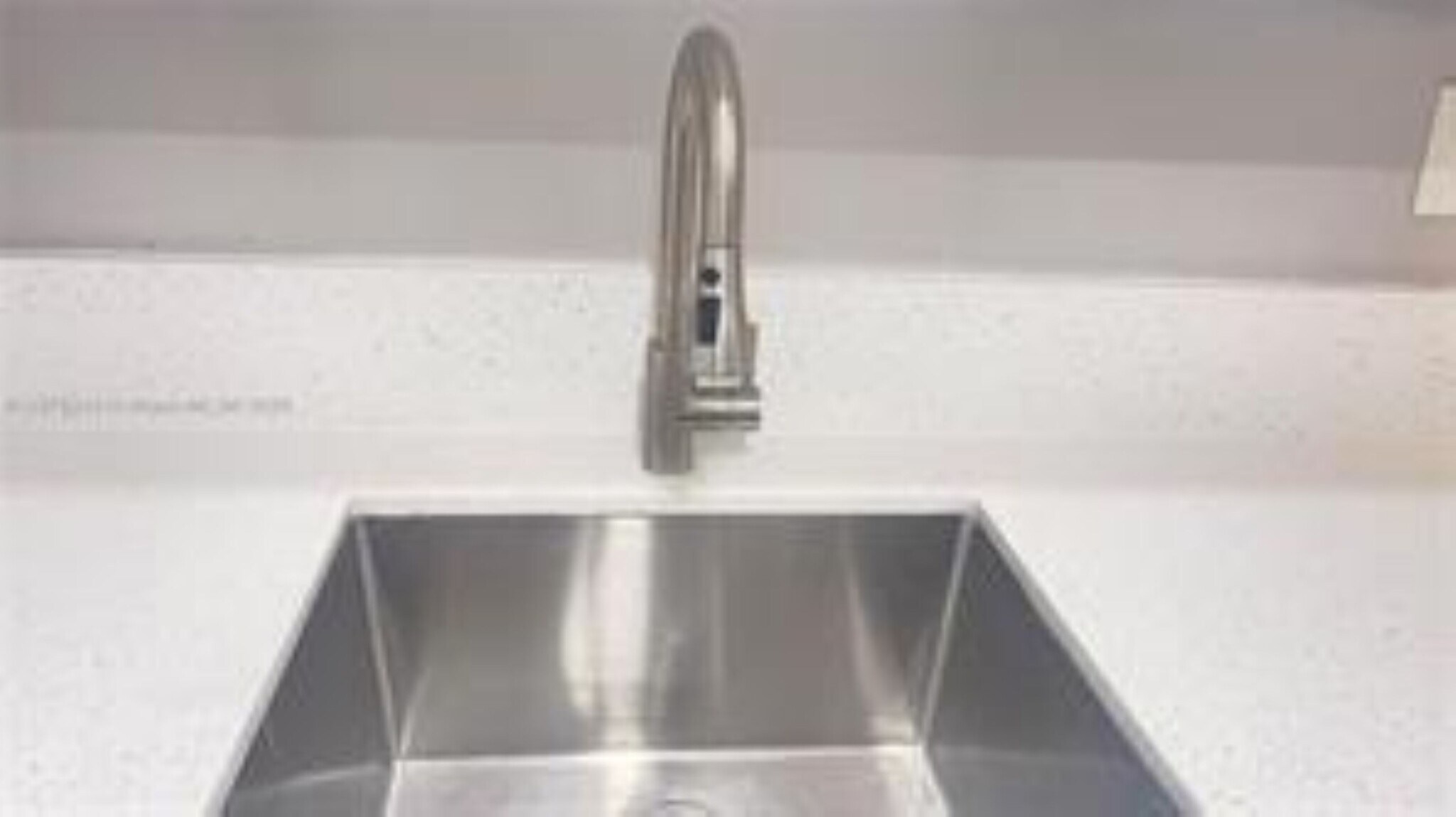 Building Photo - 200 S Birch Rd