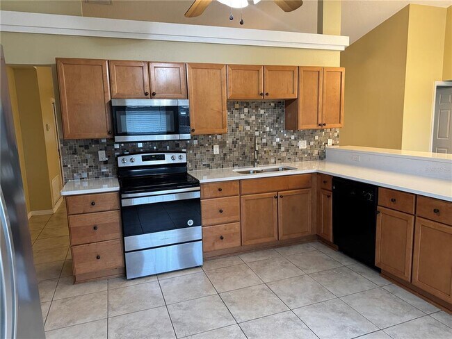 Building Photo - 2275 SW 167th Pl