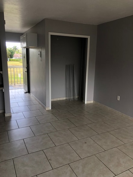 Building Photo - 922 Courting Ln