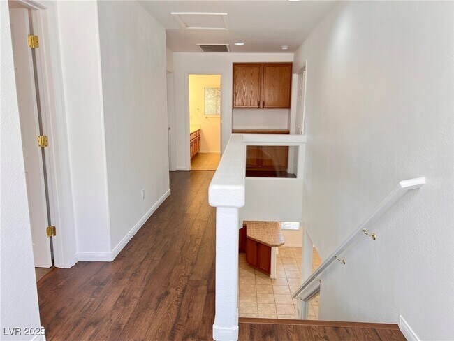 Building Photo - 810 Socorro Song Ln