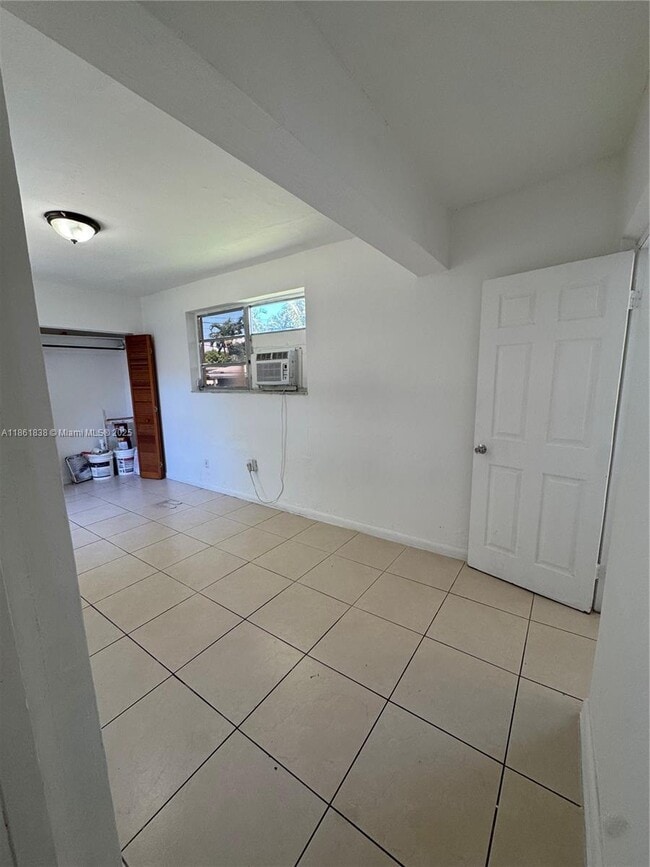 Building Photo - 100 NW 64th Ct