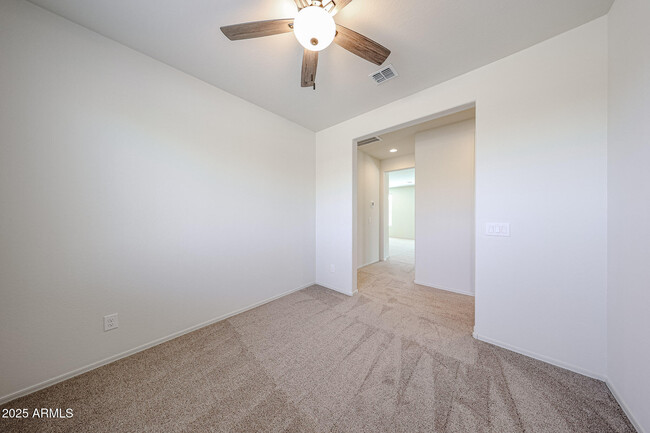 Building Photo - 7118 W Bent Tree Dr