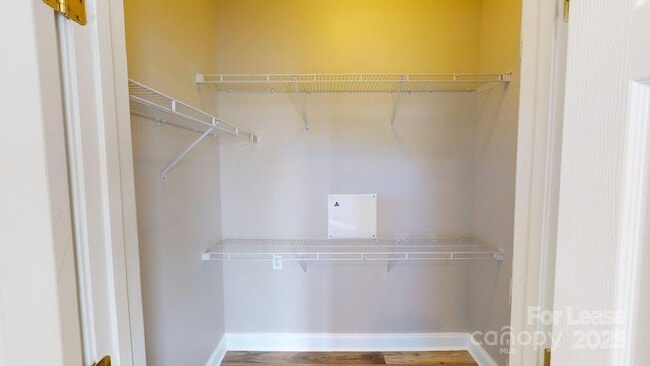 Building Photo - 785 Garden District Dr