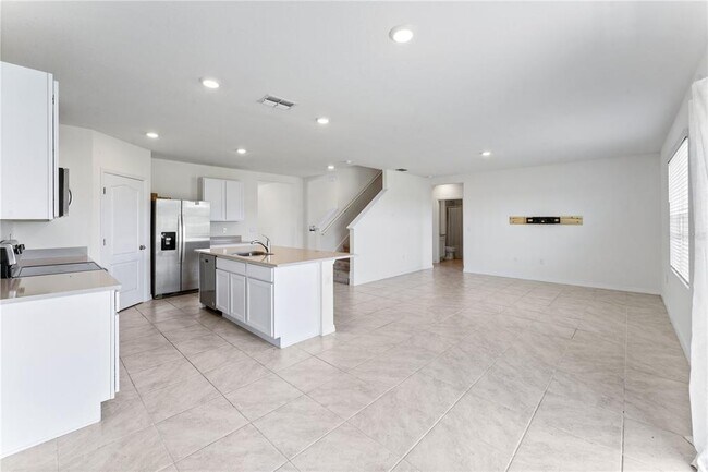 Building Photo - 5038 Foxglove Cir