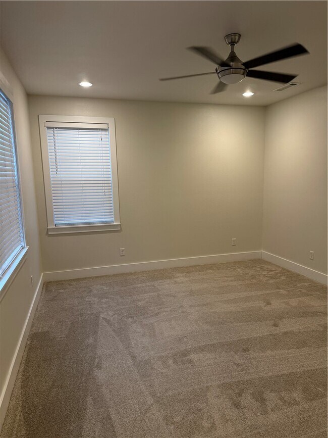 Building Photo - 6506 W Knoll View Way