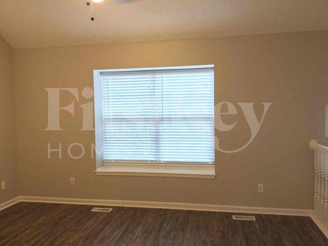 Building Photo - 1707 Brent Ln
