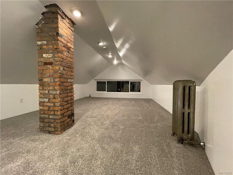 3rd bedroom/Loft/Living area - 9 Bewley Pkwy