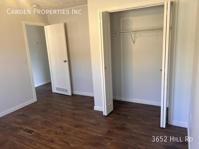 Building Photo - 3652 Hill Rd