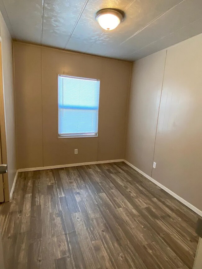 Building Photo - 6251 W Bilby Rd