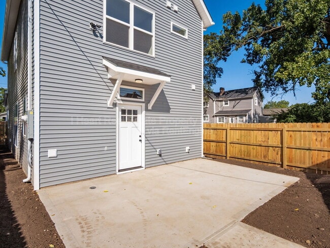 Building Photo - 130 N Guilford Ave