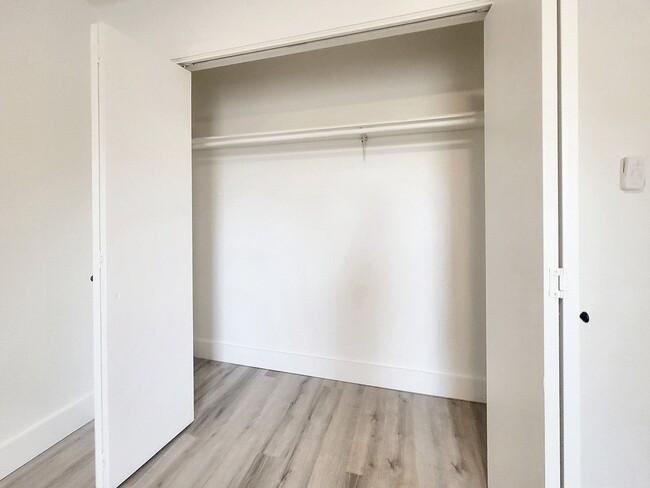 Building Photo - Beautiful 3 BR / 2 BA Home for Rent in Rou...