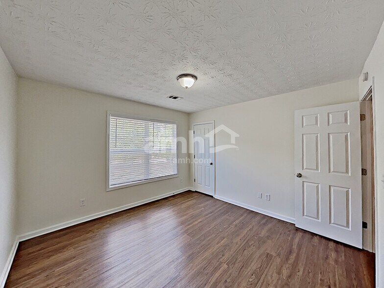 Building Photo - 3917 Abernathy Farm Way