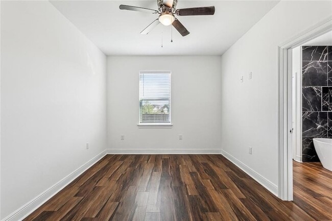 Building Photo - 3015 Wall Blvd