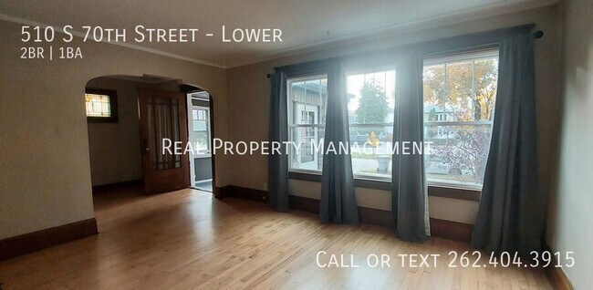 Building Photo - 510 S 70th St