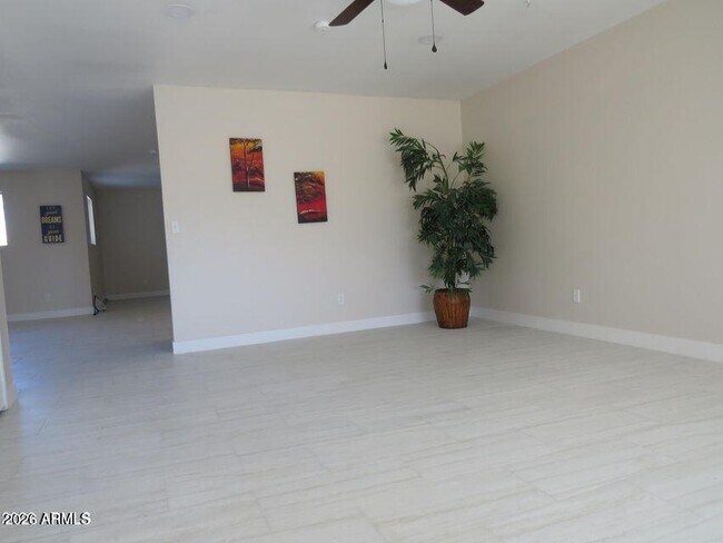 Building Photo - 3618 W El Caminito Dr
